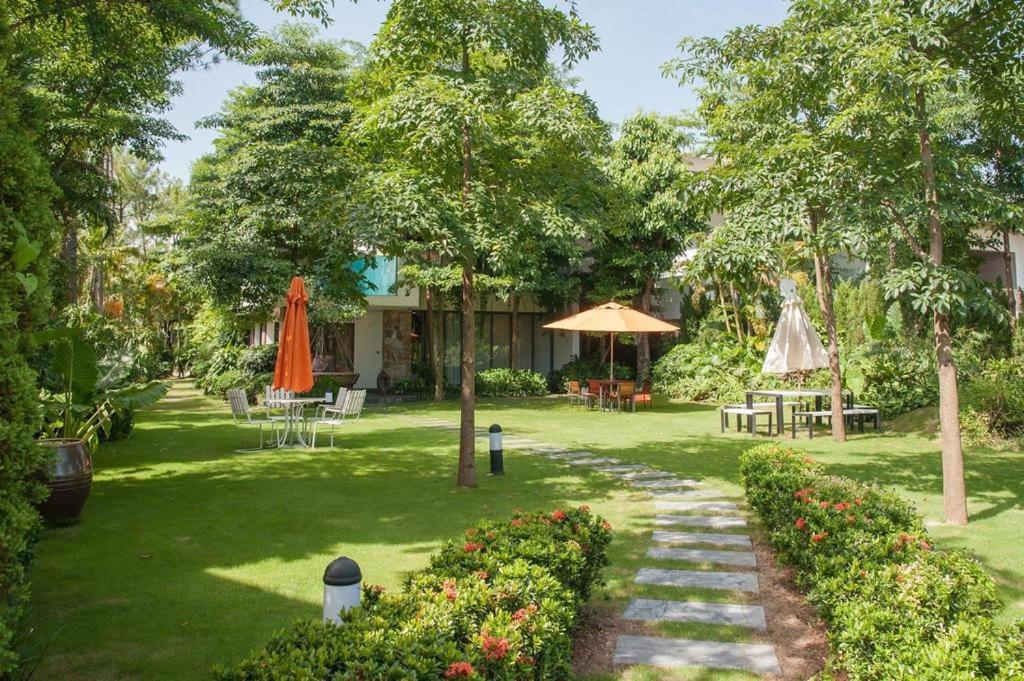 Flamingos Dai Lai Resort - Villa Tu Nhan Co Bbq Hanoi Exterior photo